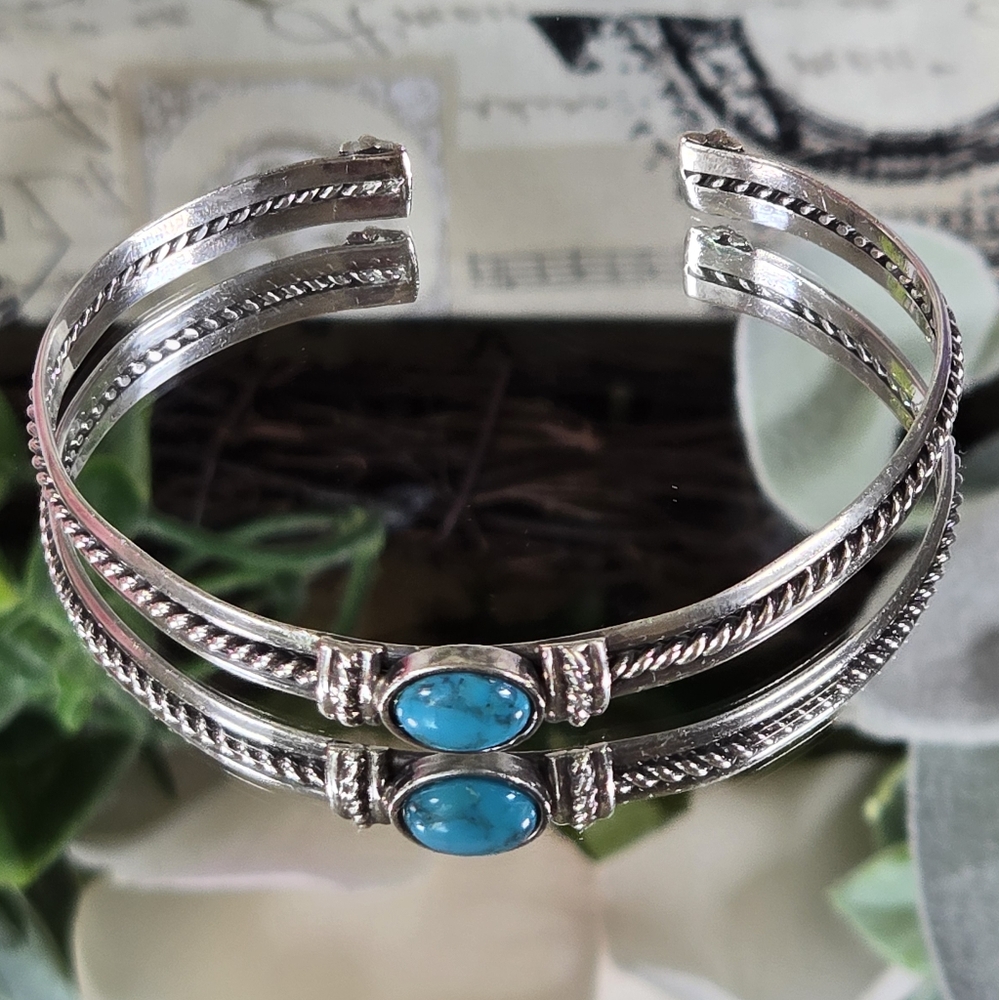 SOUTHWEST Turquoise Sterling Silver bracelet